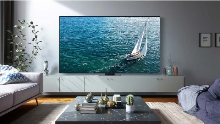 Július 10-től előrendelhető az új Samsung QLED Q80C