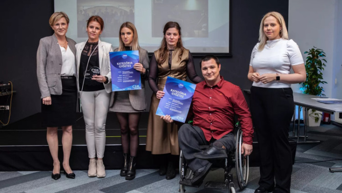 CSR díjat nyert a Starbucks foglalkoztatási programja