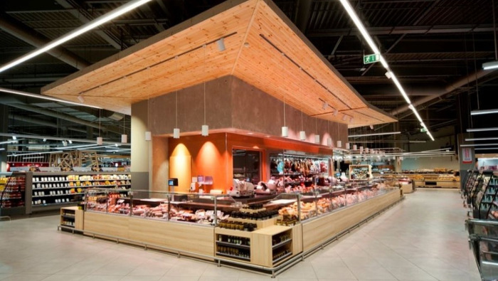 Húsvétra több mint 4000 termékének árát vitte le az Auchan