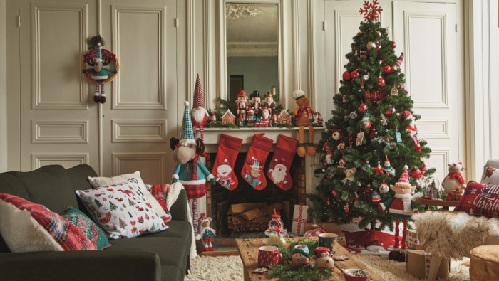 Élő fenyővásár és megfizethető ünnepi termékek az Auchannál