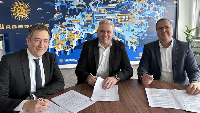 Belép a személyszállítási piacra a Waberer’s Csoport