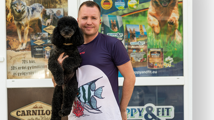 Kutyakajás: Fontosabb a magunkba vetett hit, mint másokkal foglalkozni