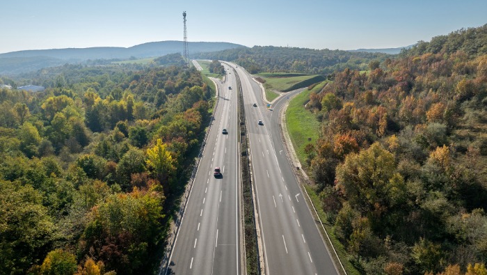 Több autópálya-matrica fogyott tavaly, mint a megelőző években 