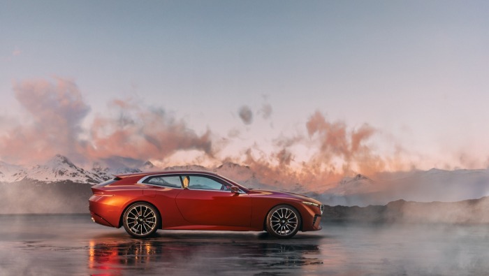 A BMW exkluzív kisszéria tanulmányautót mutat be a Comói-tó partján