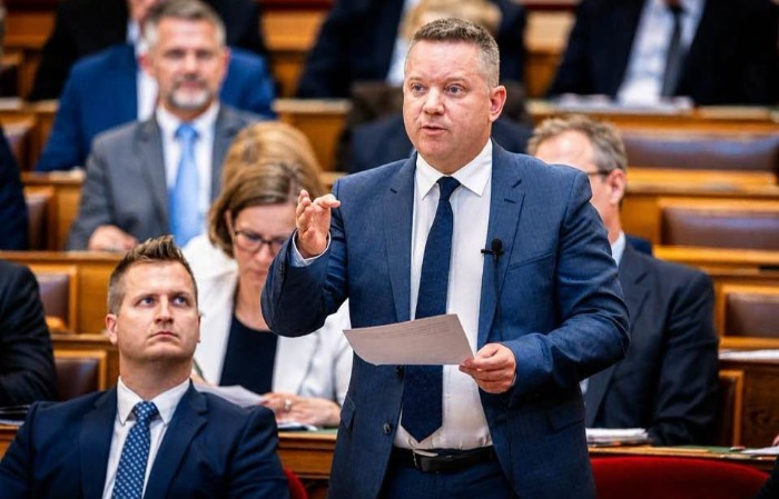 Pósfai Gábor belügyminiszter menesztette a Nemzeti Kommunikációs Hivatal és a Nemzeti Rendezvényszervező Ügynökség vezetőit