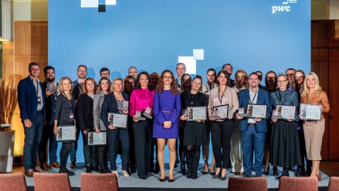 Emberi vezető és méltányos bérezés tesz vonzóvá egy munkahelyet