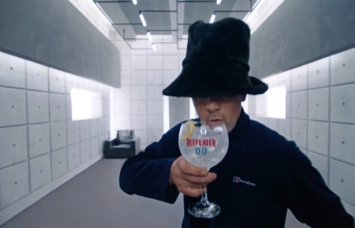 Jamiroquai alatt újra megindul a talaj: alkoholmentes gint reklámoz a Virtual Insanity harmincadik évfordulóján