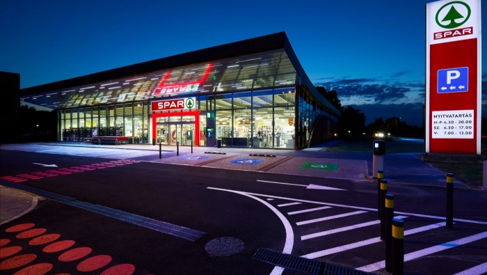 Közel 2,3 milliárd forintos fejlesztés a SPAR áruházaiban