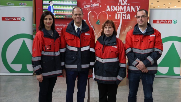 Több ezer önkéntes várja az adományokat országszerte