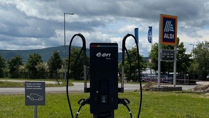 Bővíti e-töltőhálózatát az E.ON Drive Infrastructure az ALDI-nál