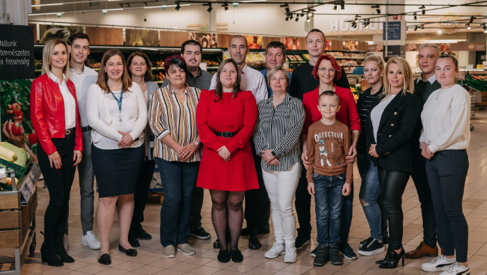 Számos karrieropciót kínál a pályakezdőknek a Tesco