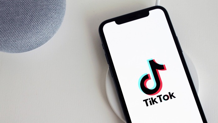 A TikTok és a YouTube a tinédzserek első számú mobilos platformja