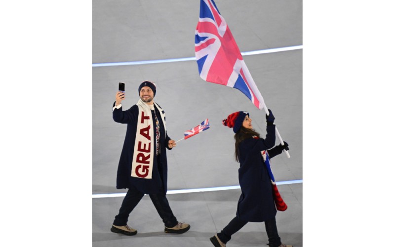 Samsung_2026-os milánó-cortinai játékok megnyitó ünnepség_Z Flip7_Olympic Edition_4