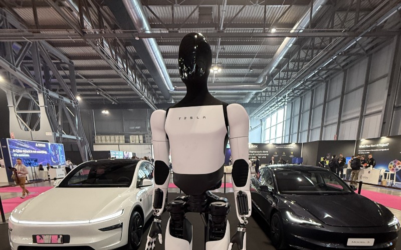 Milánói AI Week Tesla robot