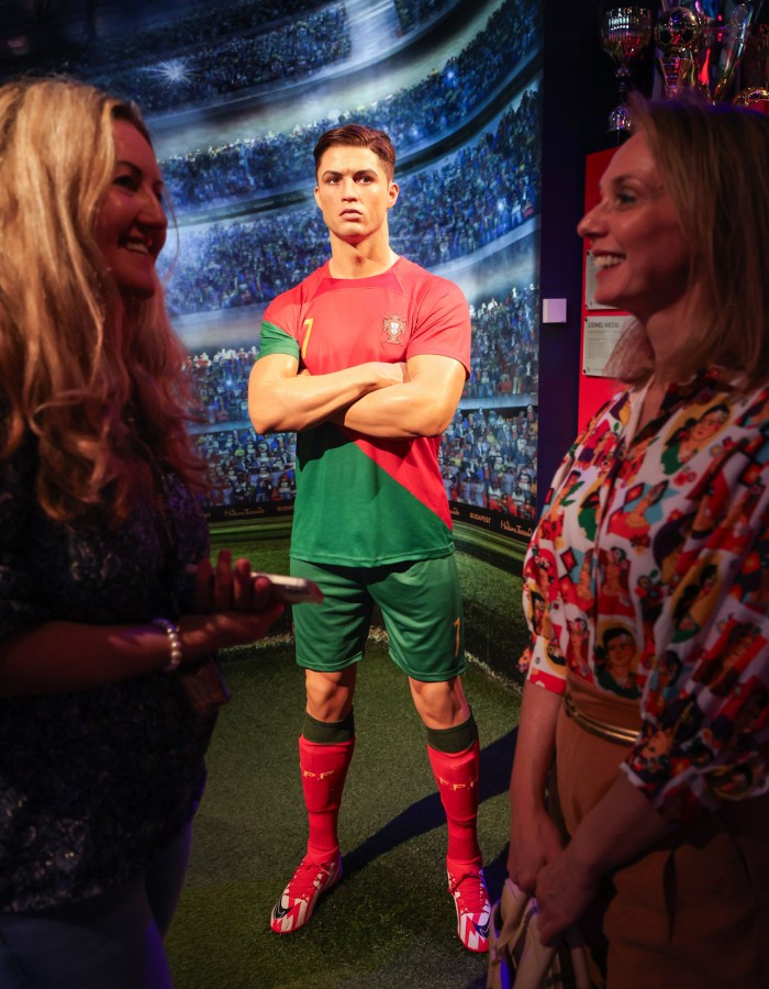 Cristiano Ronaldo kissé morcosan kapcsolódik a beszélgetésünkbe Czunyi Tímeával
