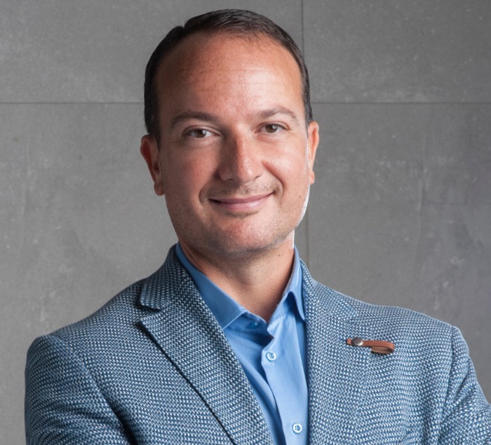 CEO | elnök <br>  Positive Adamsky | MMSZ 